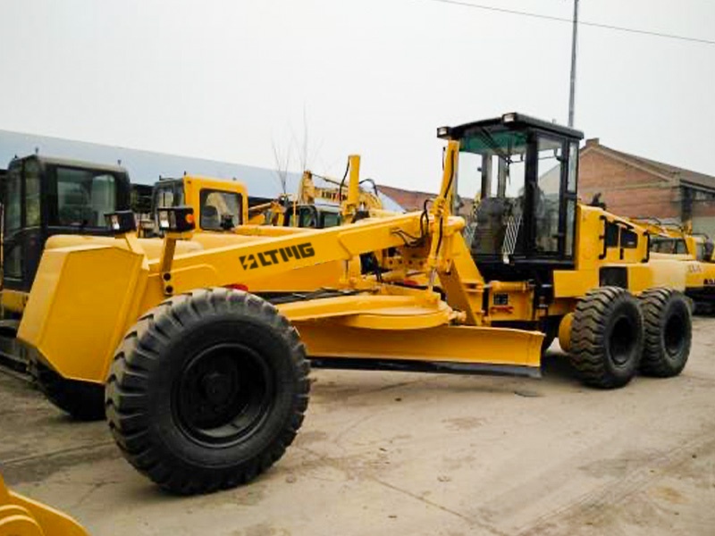 motor grader manufacturer