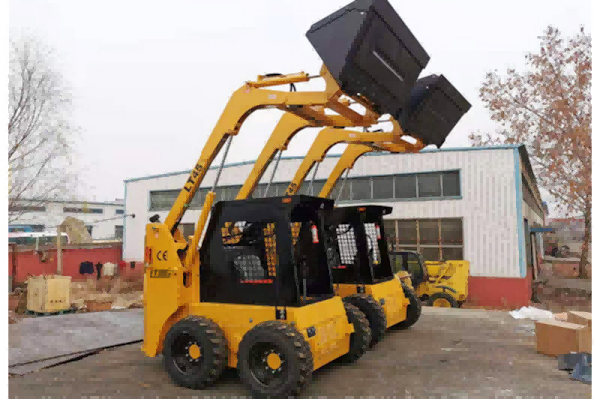 skid loader with bucket