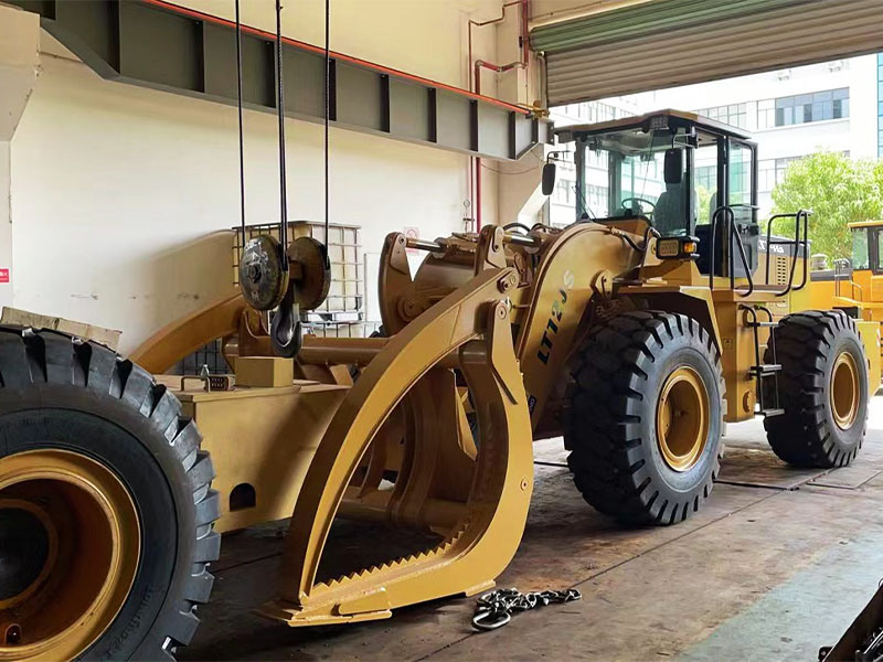 grapple wheel loader