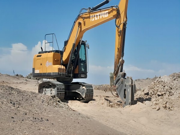 Chinese Excavators 