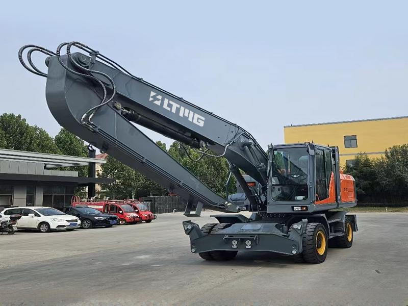 long reach excavator for sale