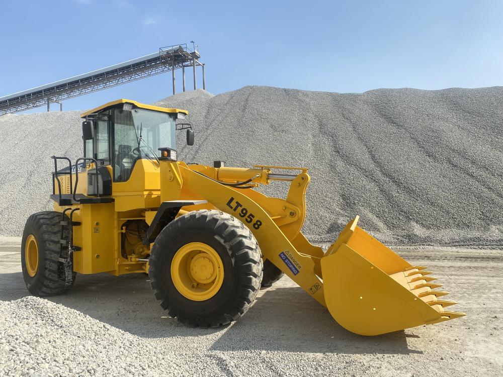 wheel loader manufacturer