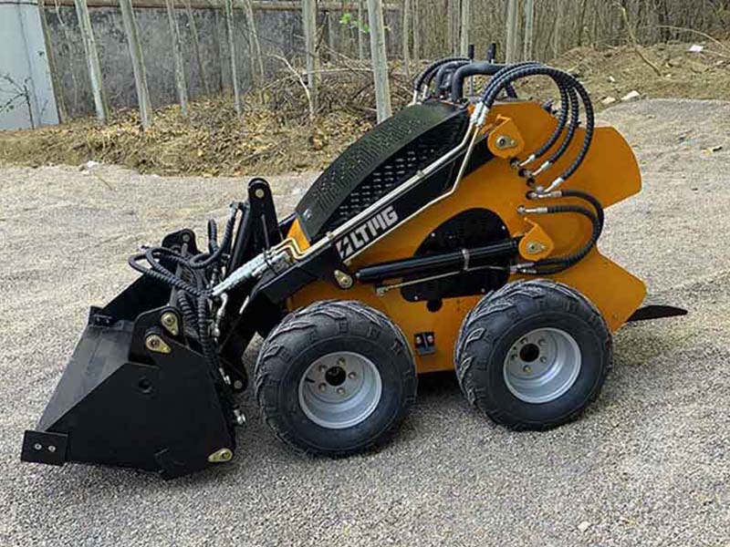 skid steer with bucket