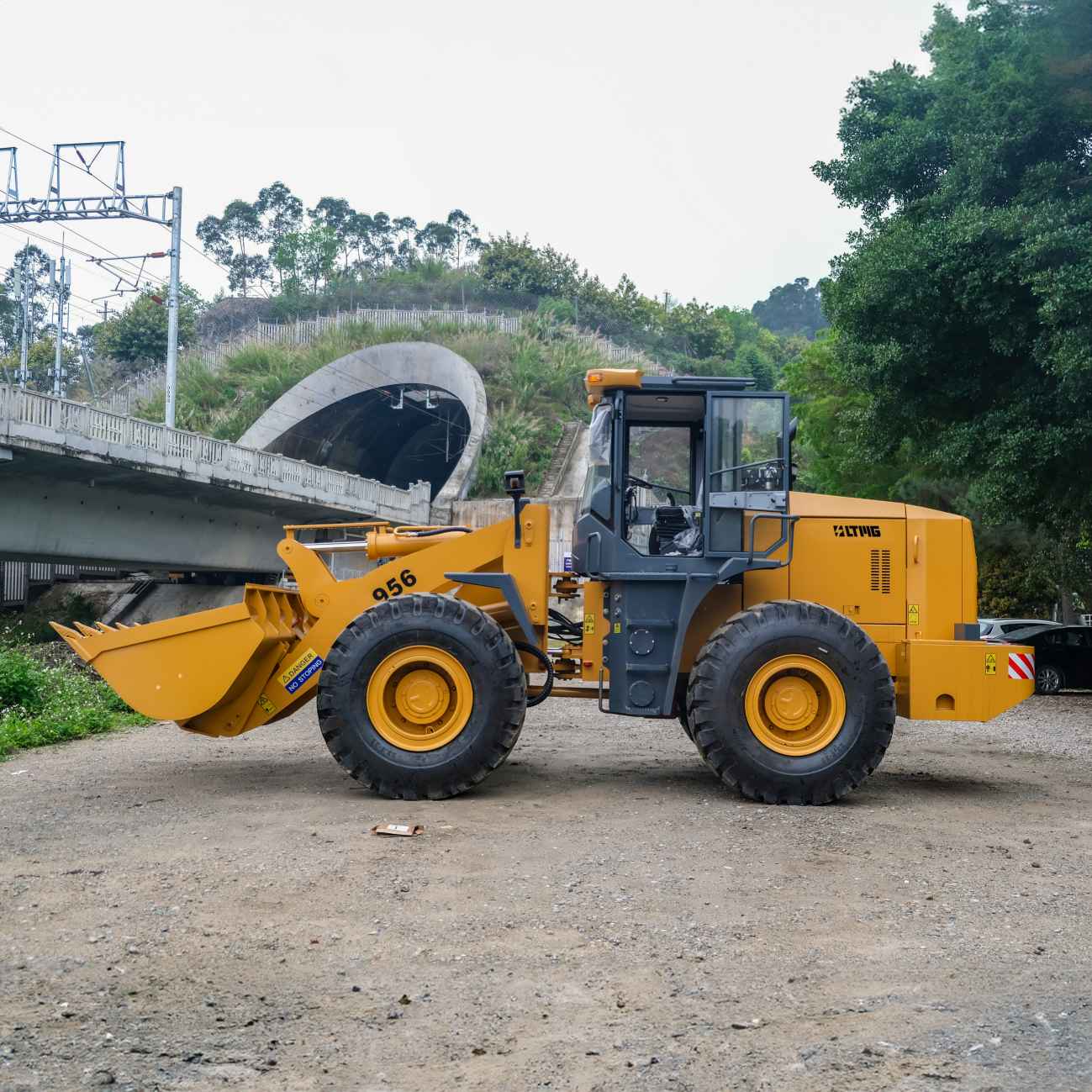Innovative Applications of Loaders in Agriculture: Driving Efficiency in Agricultural Production