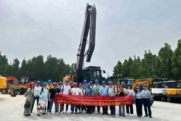 LTMG Machinery's customization capabilities are recognized again: LWE210 21-ton wheeled excavator improves customer efficiency