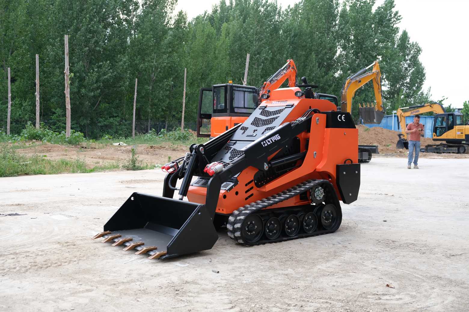 Loader supplier