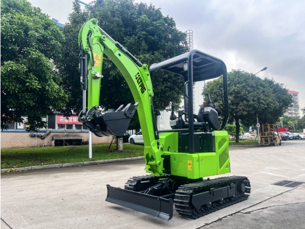 Comparing Electric and Diesel Mini-Excavators: A Modern Guide