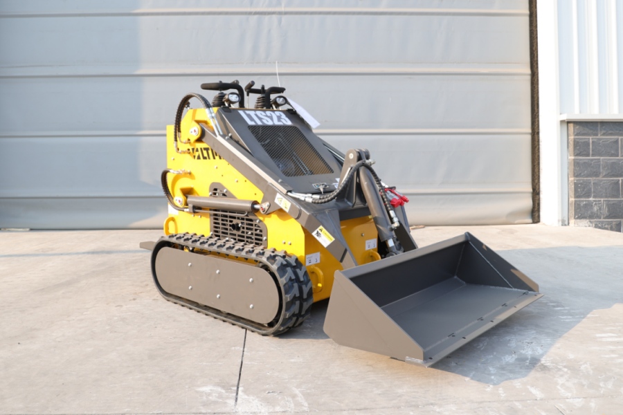 Crawler vs Wheel Skid Steer Loaders: Choosing the Right Machine for the Job?